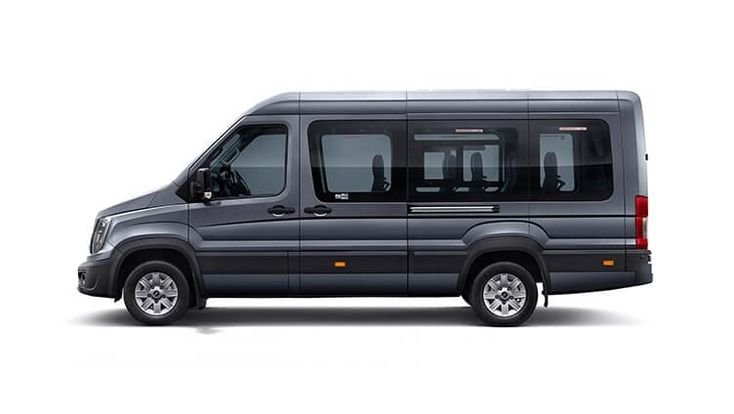 Maharaja tempo traveller / Urbania (15 Seater)